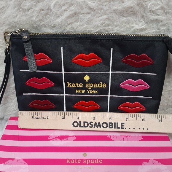 Kate Spade Limited Edition Canvas Wrislet - Picture 2 of 7